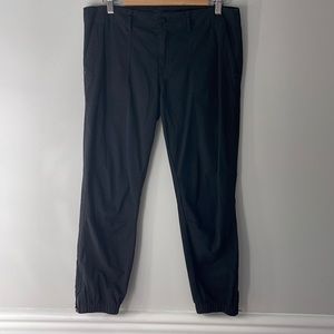 Sanctuary black capri pants with zippers